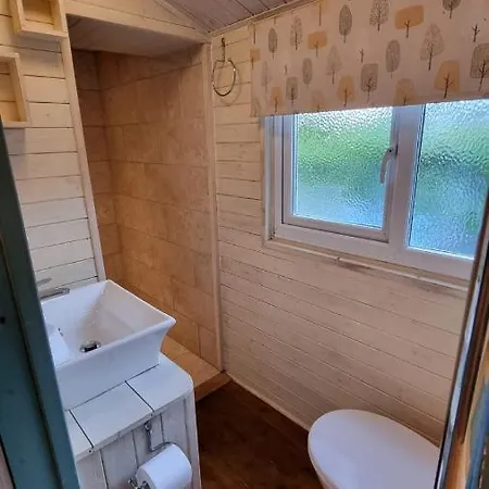 Hideaway Cottages Chalet *